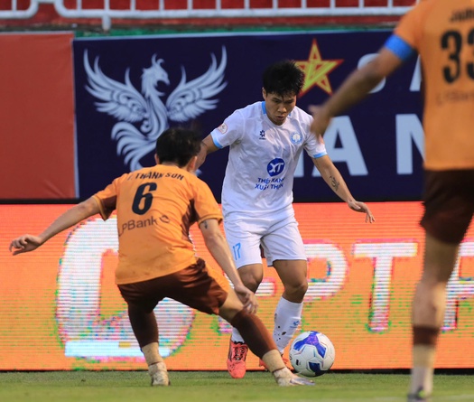 Mới đầu tháng 11, các CLB Việt Nam đã thi đấu trận cuối trên sân nhà trong năm 2025