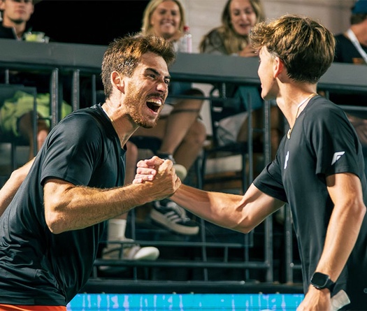 Patriquin, Staksrud gây sốc khi đánh bại Ben Johns ở bán kết tại giải Vô địch Pickleball Thế giới