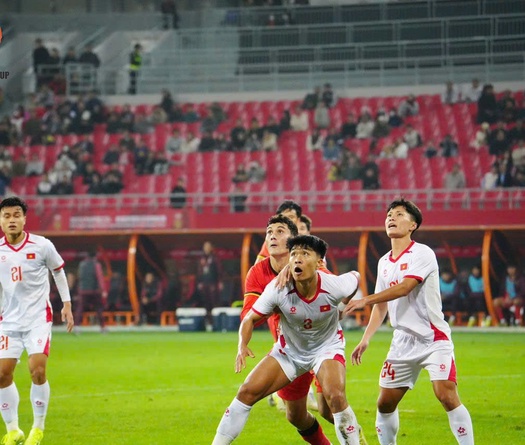 Bóng đá Trung Quốc dậy sóng sau thất bại trước U22 Việt Nam: Trọng tài bị chỉ trích dữ dội