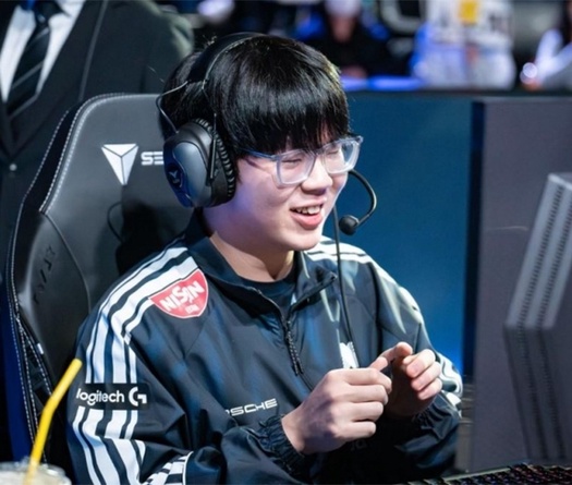 Tổng hợp tin chuyển nhượng LMHT hôm nay 17/11: T1 chia tay Gumayusi