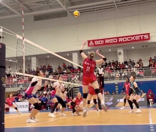 Cuối tuần đầy biến động tại giải bóng chuyền SV.League nữ Nhật Bản