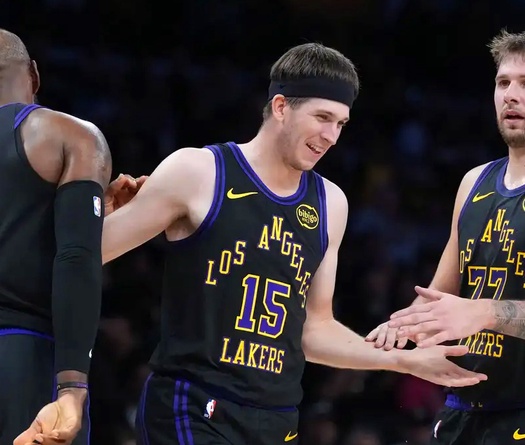 Màn trình diễn của Luka Dončić và ngày trở lại của "nhà vua" LeBron James