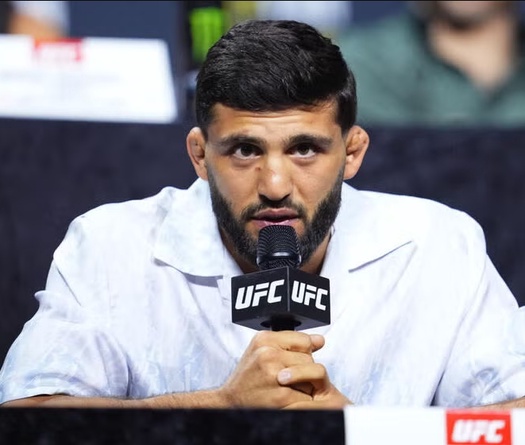 Arman Tsarukyan khẳng định không có vấn đề khi bị UFC "cho vào sổ đen"