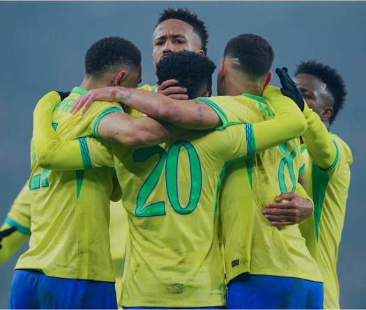 Bảng xếp hạng mới nhất của FIFA: Brazil tăng 2 bậc, Italia ra khỏi top 10