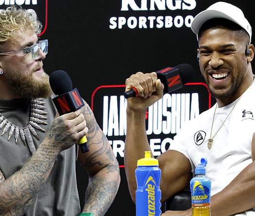 Anthony Joshua có "ê-kíp siêu khủng" cho trận so găng Jake Paul