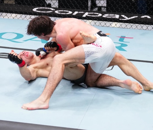 UFC đón thêm một tân binh đầy thú vị với cú KO của Luke Riley