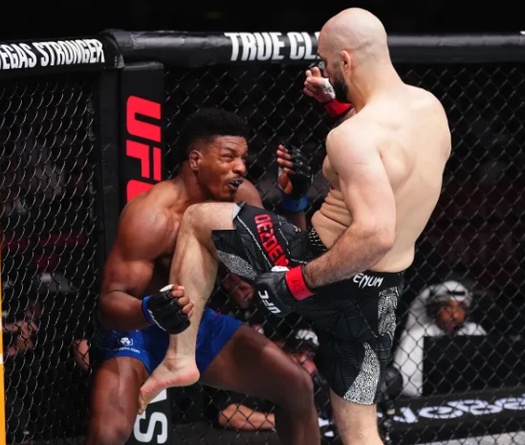 UFC Qatar: Volkan Oezdemir KO Alonzo Menifield bằng loạt đòn sấm sét