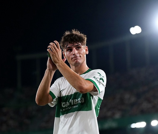 Man City và Arsenal tranh giành "Pedri mới"