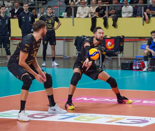 Projekt Warszawa vượt qua Olsztyn sau trận 5 set nghẹt thở