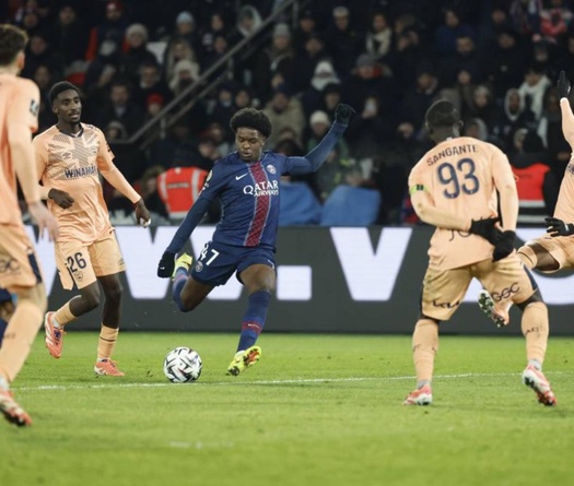 Quentin Ndjantou, viên ngọc mới nhất của PSG vừa ra mắt Champions League là ai?
