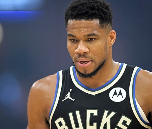 Giannis Antetokounmpo thất vọng tột độ sau chuỗi 7 trận thua: "Đây không phải show diễn một người"