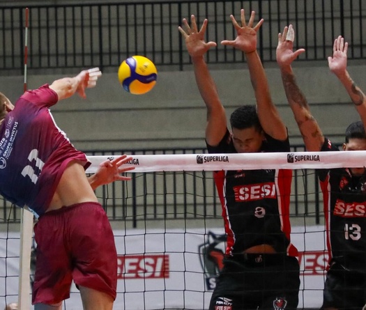 Sesi Bauru bừng tỉnh — lội ngược dòng để giữ vị trí top 8