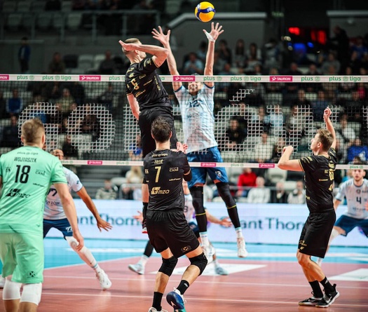 Gdańsk và Olsztyn thắng nghẹt thở 5 set, Warszawa quét Gorzów đầy thuyết phục