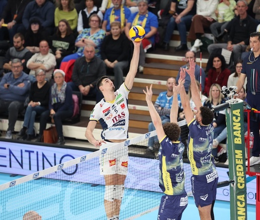 Derby thứ 90 với chiến thắng áp đảo của Trentino