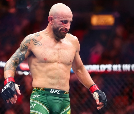 Alexander Volkanovski phản hồi tin đồn giải nghệ ở UFC 325