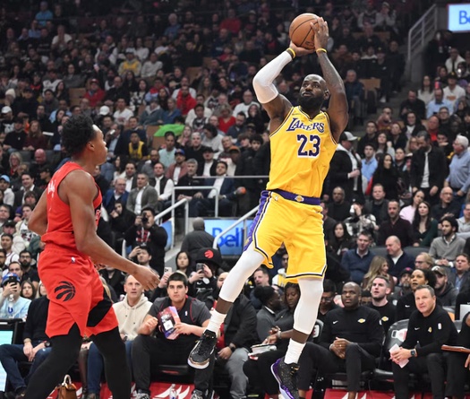 Hy sinh kỷ lục vì chiến thắng, LeBron James khẳng định cam kết tuyệt đối với Lakers