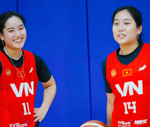 HLV đội tuyển bóng rổ Việt Nam nói gì khi chị em Trương Twins không thể đấu 5x5 tại SEA Games 33?