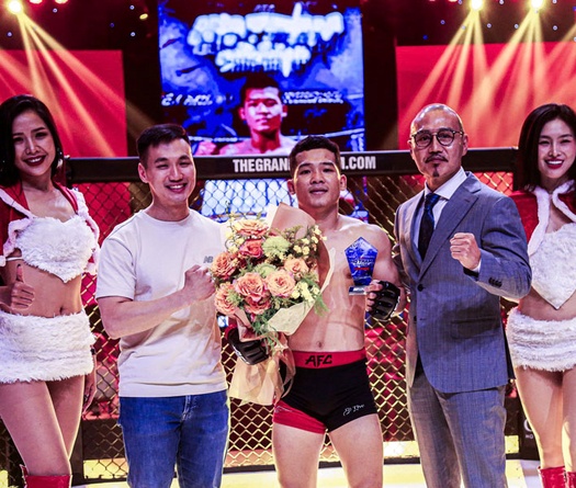 Lưu Đức Mạnh tung cú đá thần sầu, hạ gục cao thủ Hàn Quốc ở AFC 39