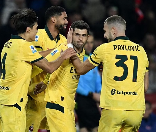 AC Milan ngược dòng ngoạn mục nhờ "siêu anh hùng" Pulisic