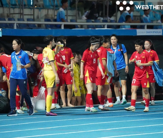 Đội tuyển nữ Việt nam buồn bã sau thất bại trước Philippines