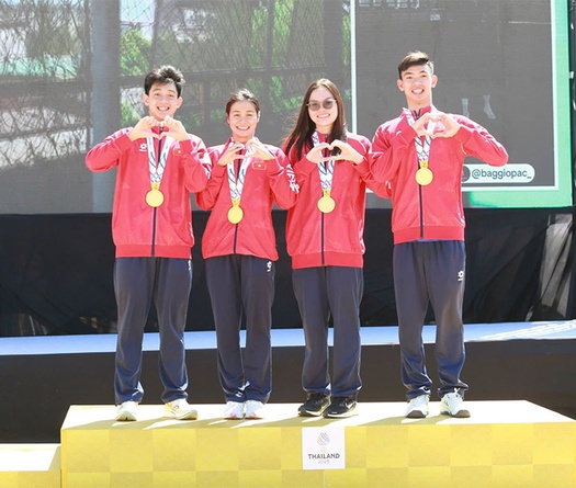 Bơi Việt Nam toả sáng trên đường đua biển, giành HCV 4x1500m Open Water Swimming