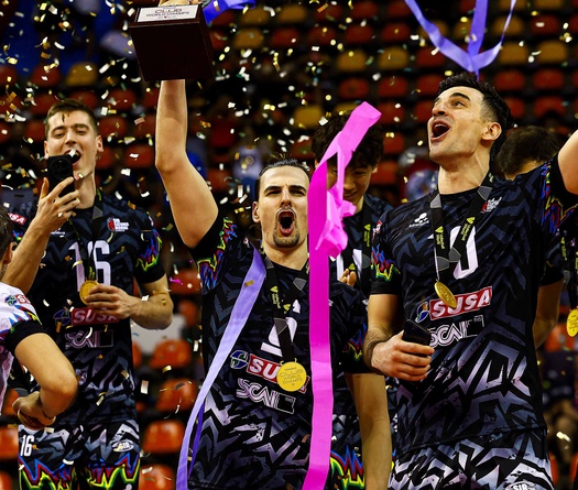 Perugia lần thứ 3 nâng cao chiếc cúp Vô địch bóng chuyền Thế giới các CLB