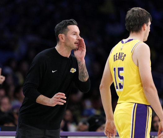 Phòng ngự thảm họa, JJ Redick thừa nhận Lakers không có đủ cầu thủ sẵn sàng "cháy" hết mình