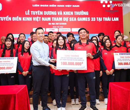 Vietcontent trao tặng đội tuyển điền kinh Việt Nam 100 triệu sau thành tích 12 HCV SEA Games 33