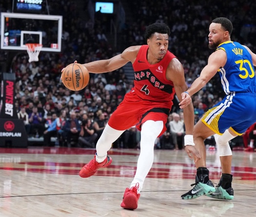 Raptors thắng kịch tính Warriors: Scottie Barnes bùng nổ với kỷ lục NBA, Stephen Curry "tắt điện" hiệp phụ