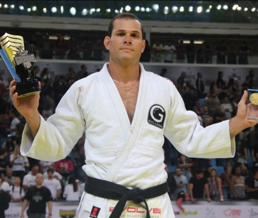 Roger Gracie lý giải vì sao tranh luận GOAT grappling là không công bằng