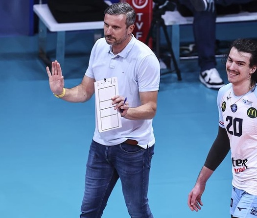 Tours vươn lên dẫn đầu sau loạt trận vòng 13 tại giải VĐQG Pháp