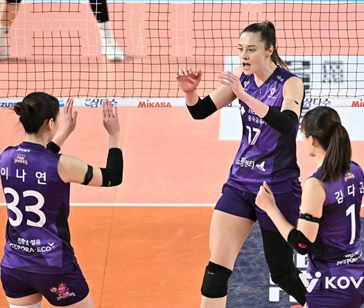 Rebecca và Kim Da-eun toả sáng giúp Heungkuk Life tìm lại cảm giác chiến thắng