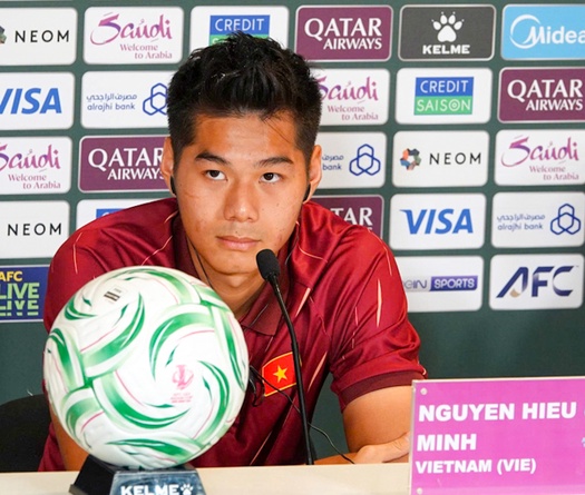 Trung vệ Hiểu Minh: “U23 Việt Nam chỉ vui đêm nay thôi”