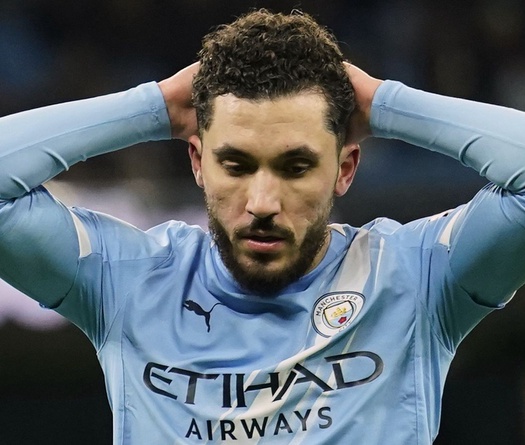 Man City lãng phí cơ hội khiến cuộc đua vô địch thêm phức tạp