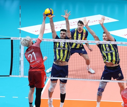 Ziraat Bankkart thắng áp đảo Fenerbahçe, nối dài mạch thăng hoa tại Sultanlar Ligi