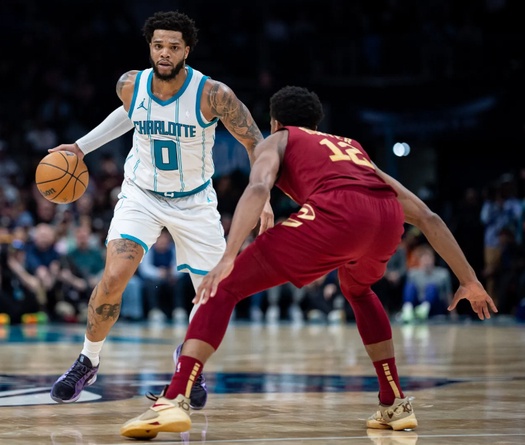 Lakers bị Klutch Sports "ép" mua De’Andre Hunter hoặc Miles Bridges trước NBA Trade Deadline?