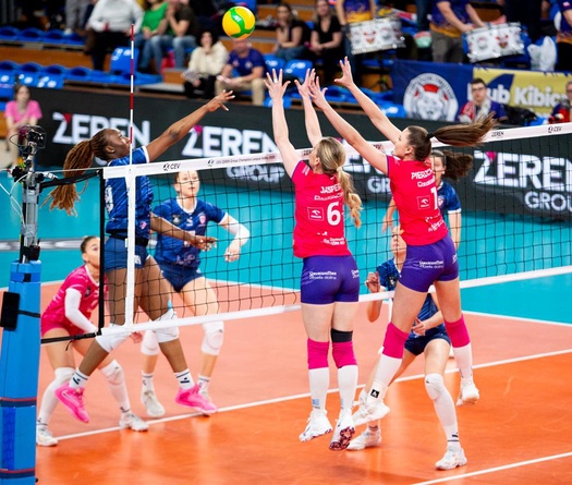 Rzeszów giữ bình tĩnh để đánh bại Paris tại Champions League nữ