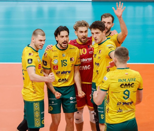 Zawiercie thị uy sức mạnh, Slepsk Suwałki giành chiến thắng bản lề tại PlusLiga