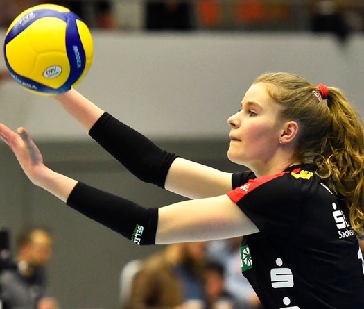 Phụ công tài năng Đức gia nhập Eczacıbaşı Dynavit