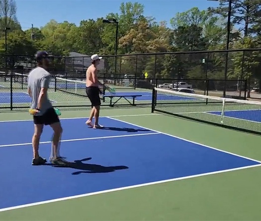 Ban quản trị tự ý chuyển sân tennis thành pickleball: Có trái luật khi không lấy ý kiến cư dân?