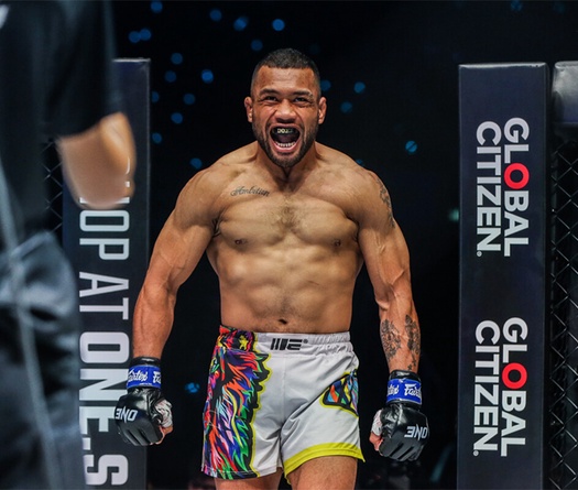 Ngôi sao MMA gốc Tonga và tình yêu đặc biệt dành cho pickleball