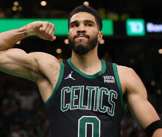Ngôi sao trăm triệu đô la Mỹ của Boston Celtics đăng video tập luyện cực căng: Tăng tốc đến ngày tái xuất