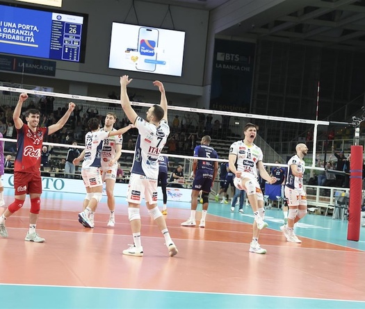 Trentino lội ngược dòng không tưởng sau màn marathon 5 set