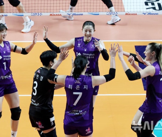 Chính phủ Hàn quốc vào cuộc vụ chênh lệch lương giữa bóng chuyền nam và nữ