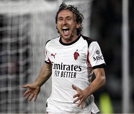 AC Milan giành chiến thắng vất vả nhờ khoảnh khắc thần kỳ của Modric