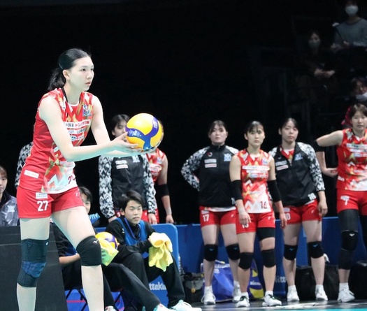 Đối chuyền Brazil tiếp tục bùng nổ, Bích Thuỷ và Okayama Seagulls trắng tay