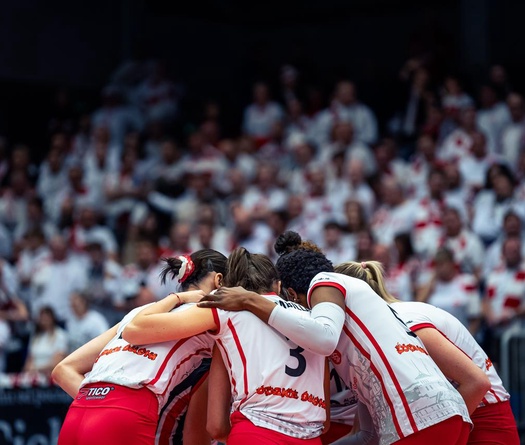 Regiane Bidias toả sáng giúp Lodz trở lại cuộc đua Tauron Liga