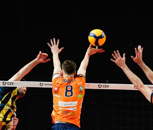 Fenerbahçe bất ngờ thất bại trong trận tứ kết CEV Cup nghẹt thở