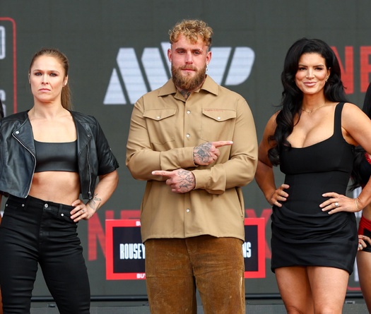 Ronda Rousey và Gina Carano đối mặt bài kiểm tra y tế nghiêm ngặt trước khi thượng đài