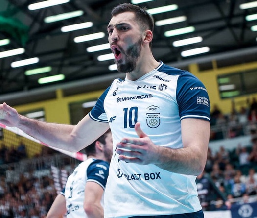 Warszawa loại ông lớn nước Ý, giành vé tứ kết Champions League